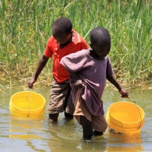 children collecting water