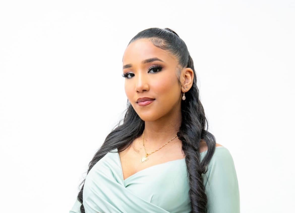 Latifah Headshot (1)