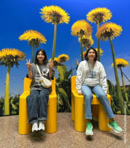 Volunteer Hy Nam with a PATH participant at the ROM